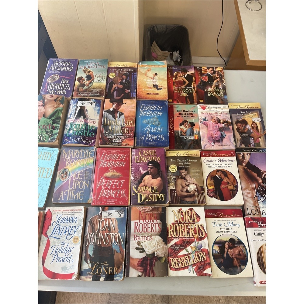 Huge Mixed Lot of 27 Romance Vintage 90s And Newer Novels Various Authors BB5